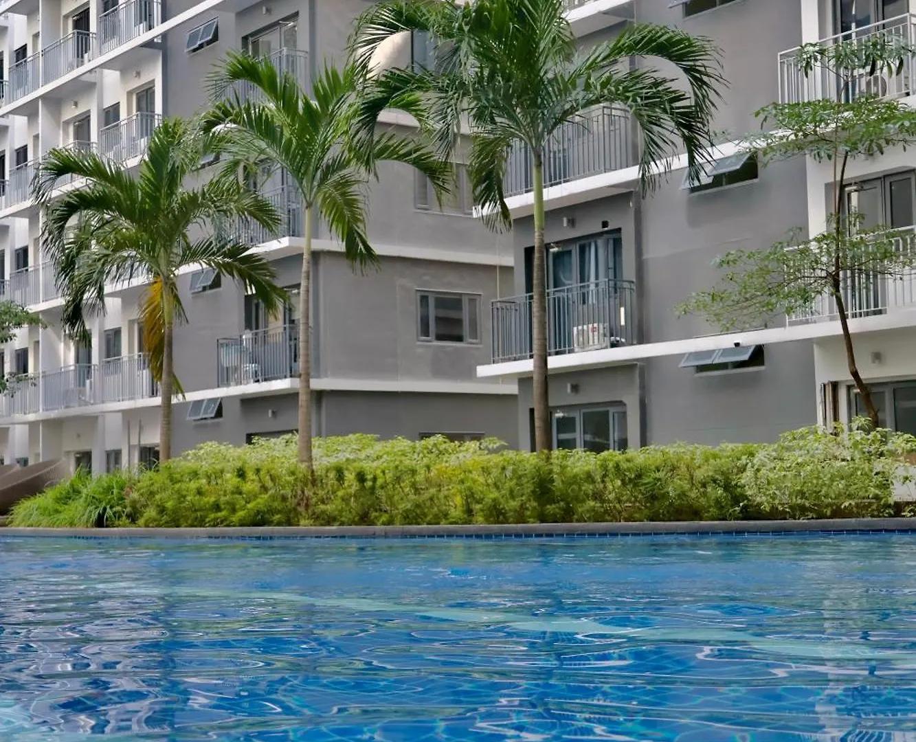Premier Family Suites Manila Apartment